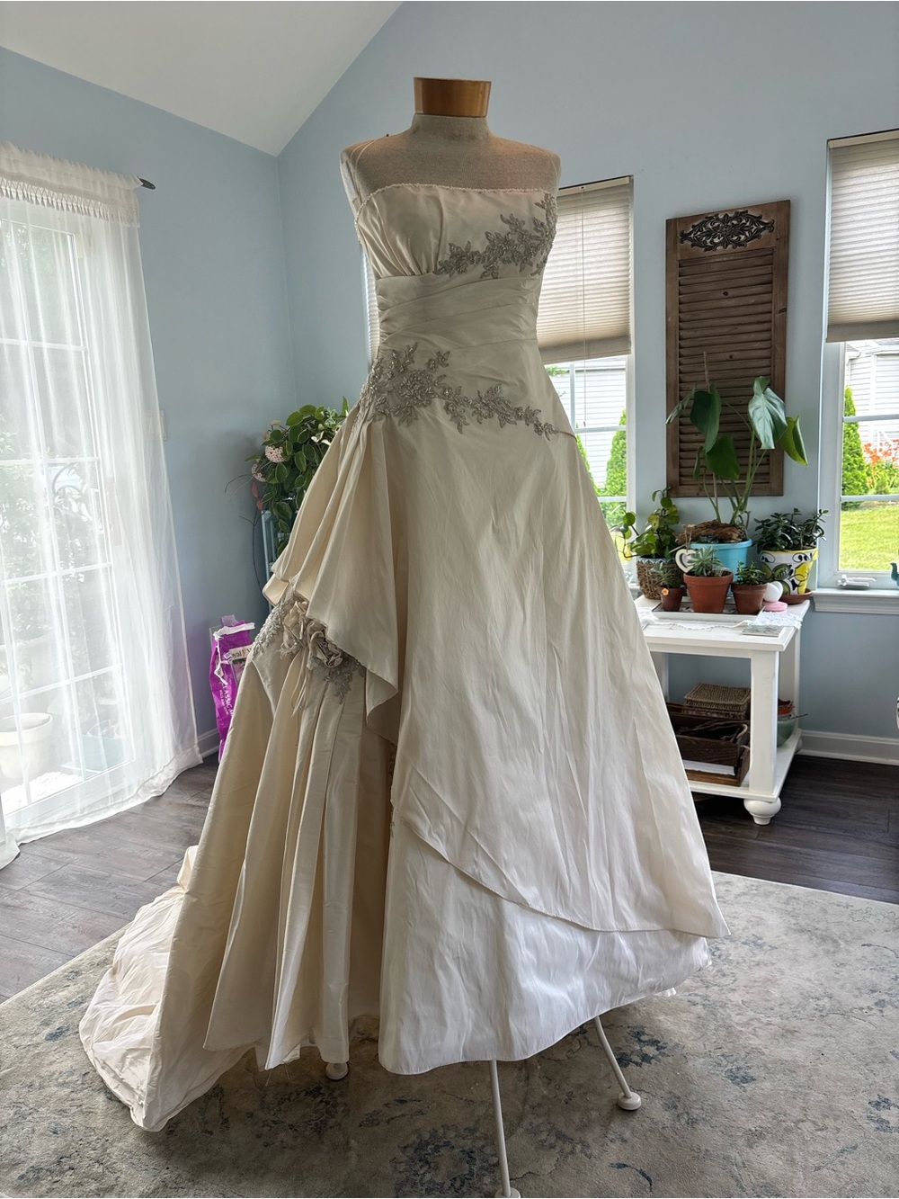 Maggie Sottero Haute Couture Ivory Strapless French Taffeta Wedding Gown - Picture 3 of 13